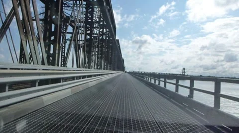 Crossing the bridge 스톡 동영상 8562018