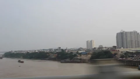 Crossing Bridge in Hanoi 库存影片 231647203