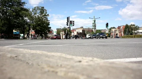 Crossing 스톡 동영상 596491