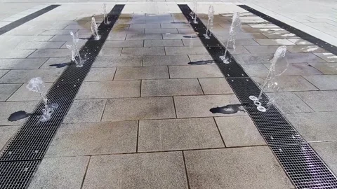 Crossing the water jets Video stock 332345488