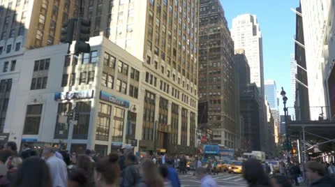 Crosswalk by Empire State Building 스톡 동영상 12396007