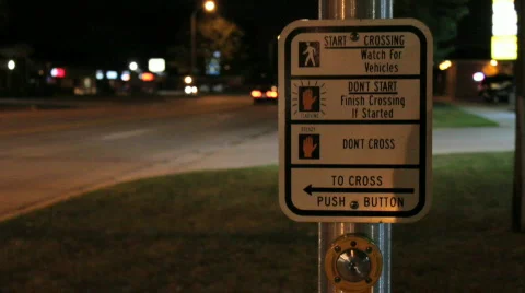 Crosswalk at night Видео 840252