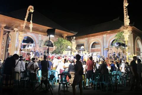 Crowd and Audience After Performance Karya Agung Panyegjeg Bhumi Ubud Bali Фото