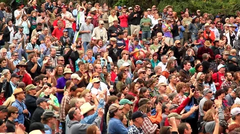 Crowd Applause Pan Stock Footage 884366