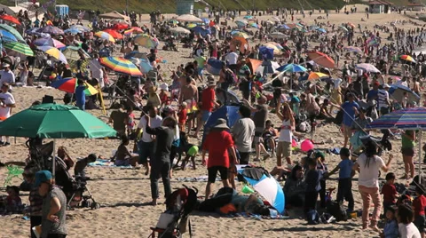 CROWD AT THE BEACH Stock Footage 38426675