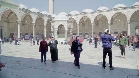 Crowd in blue mosque 스톡 동영상 83745228