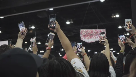 Crowd with cell phones Stock Footage 127660887