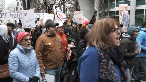 Crowd Chanting The NRA Has Got To Go Video stock 87803779