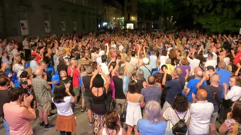 Crowd cheers jazz artists Stock Footage 246825596