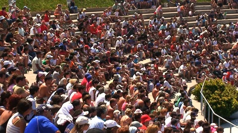 Crowd Clapping at Summer Event, HD Stock Footage 40715590
