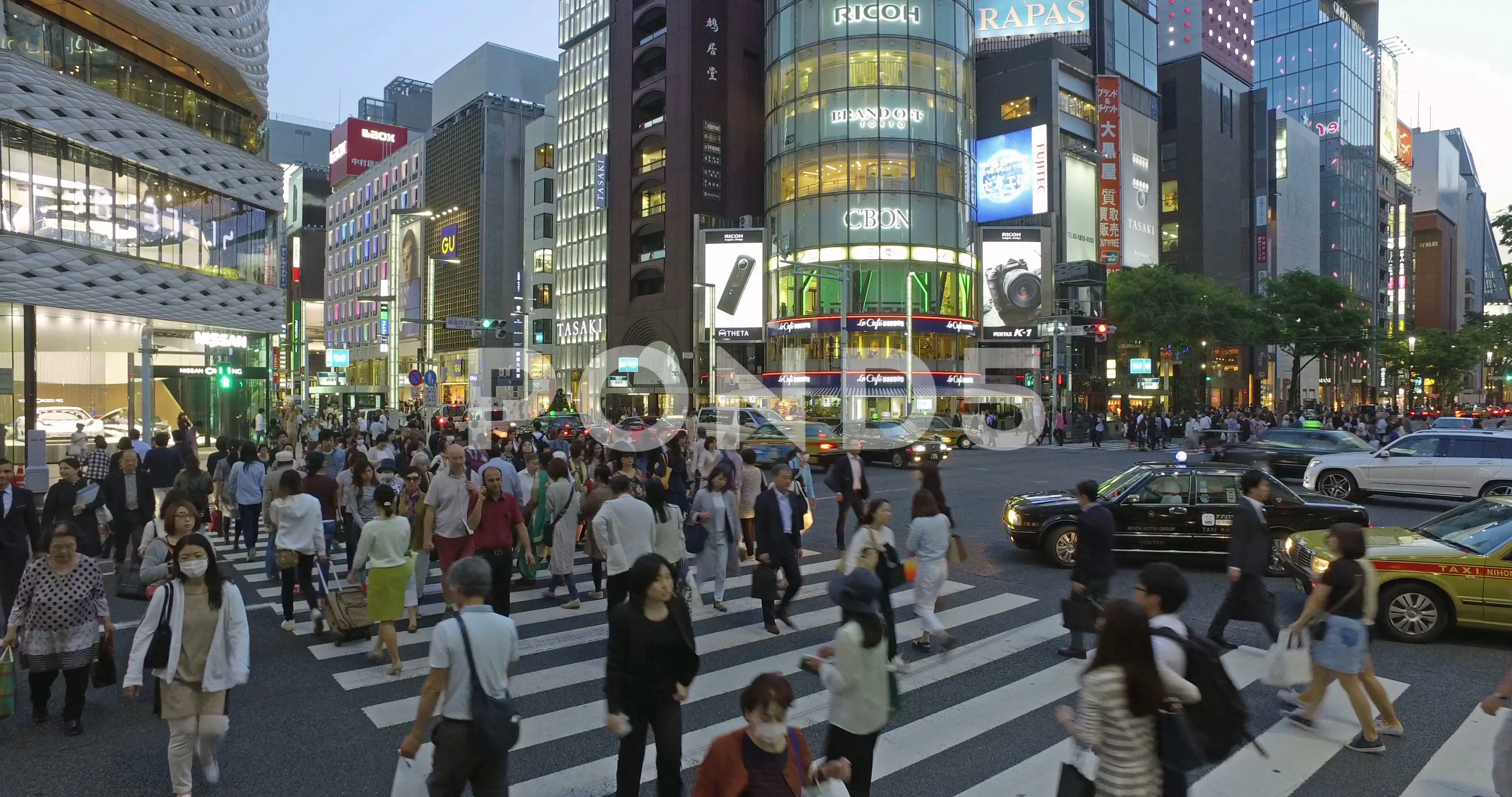 Crowd Crossing Street In Ginza In Tokyo Stock Video Pond5
