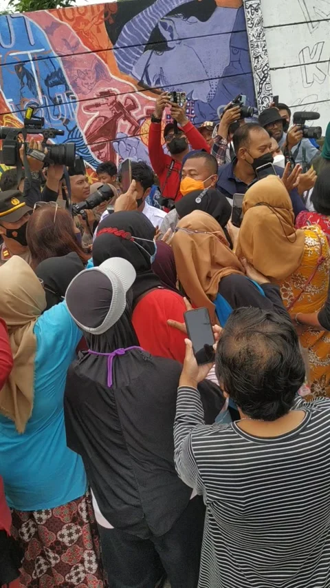 Crowd Video stock 209379696