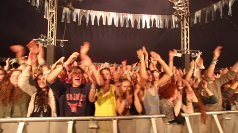 Crowd having fun and clapping hands at concert 스톡 동영상 47149433
