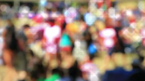 Crowd loop. Slow motion de-focused colorful people at a festival. 스톡 동영상 41379248