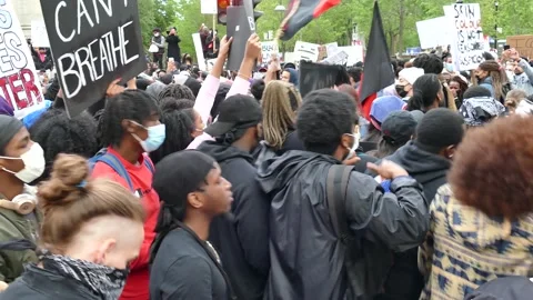 Crowd of minorities applauding around a drum Stock Footage 132485689