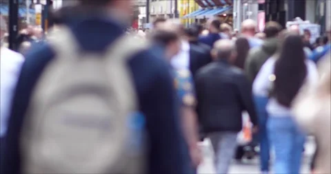 Crowd Movement Captured in Slow Motion Visuals Stockbeeldmateriaal 315741610