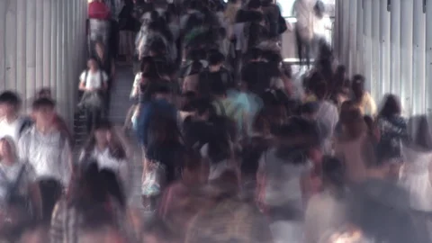 Crowd moving at walkway in city, time lapse Video stock 115739738