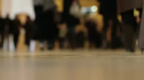 Crowd at the museum, shallow depth of field 스톡 동영상 10861361