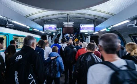 Crowd of people queue Paris metro jam traffic Fotos Stock
