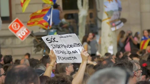 Crowd of people supporting Independence in Barcelona Stock Footage 80255706