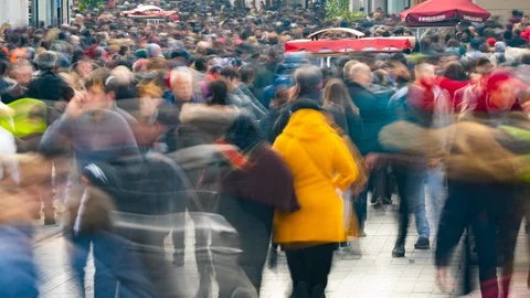 Crowd Of People Walking in Daylight Vídeo Stock 127656170