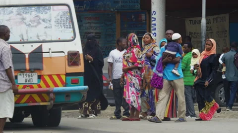 Crowd Of People Walking In Main Street  DaresSalaam  Tanzania  Africa Stock-Footage 130752289