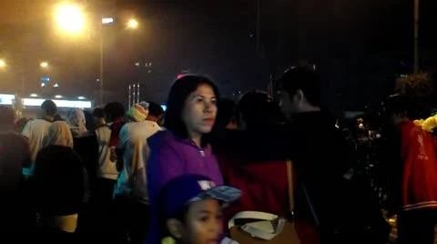 Crowd People Walking in The Night Video stock 18099256