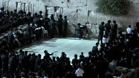 Crowd preying Western Wall, Jerusalem 스톡 동영상 109195854