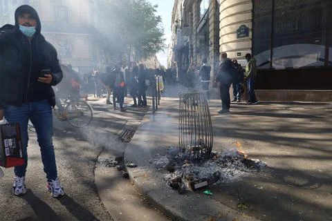 Crowd protesting in Paris for climate and social issues 写真素材