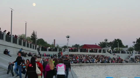 Crowd on the quay Stock Footage 8649903