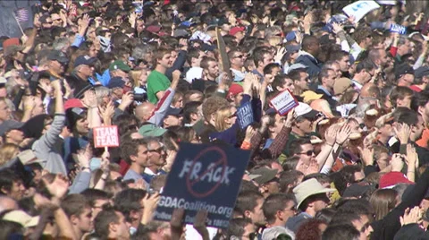 Crowd screams as Jon Stewart is introduced at the Rally to Restore Sanity  Stock Footage 907064