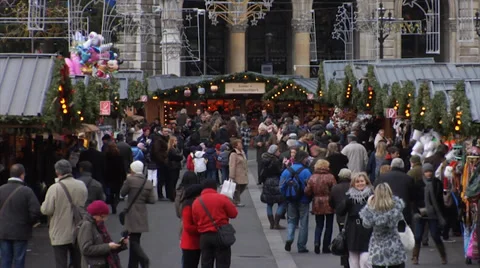 Crowd of shoppers at the Vienna Christmas market Stock Footage