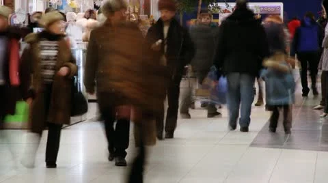 Crowd in Shopping Mall Vídeo Stock 10566114