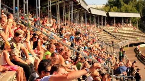 Crowd in stand wave Vídeo Stock 8338333