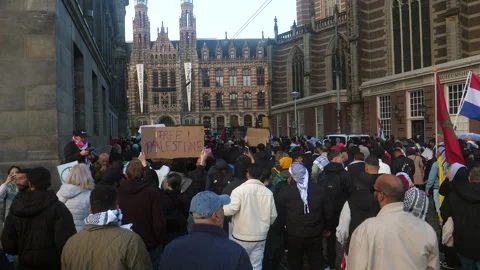 Crowd starting Pro Palestine march. Amsterdam, Netherlands, October 2023. Stock Footage 253305079