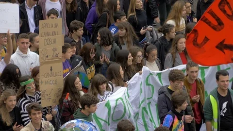 Crowd of students at demonstration friday for future in rome 29/11/2019 Stock Footage 121444426