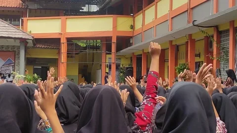 The crowd of students raised their hands Stock Footage 256865600