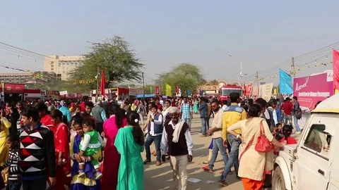 Crowd in Surajkund craft fair Stock Footage 72608866