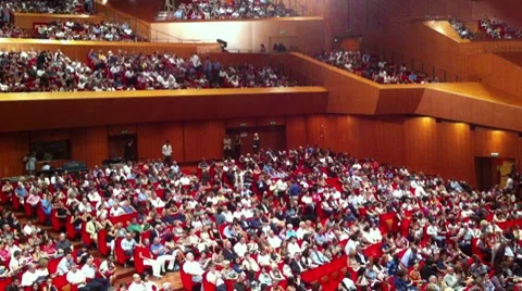 Crowd in the theater Stock Footage 8620883