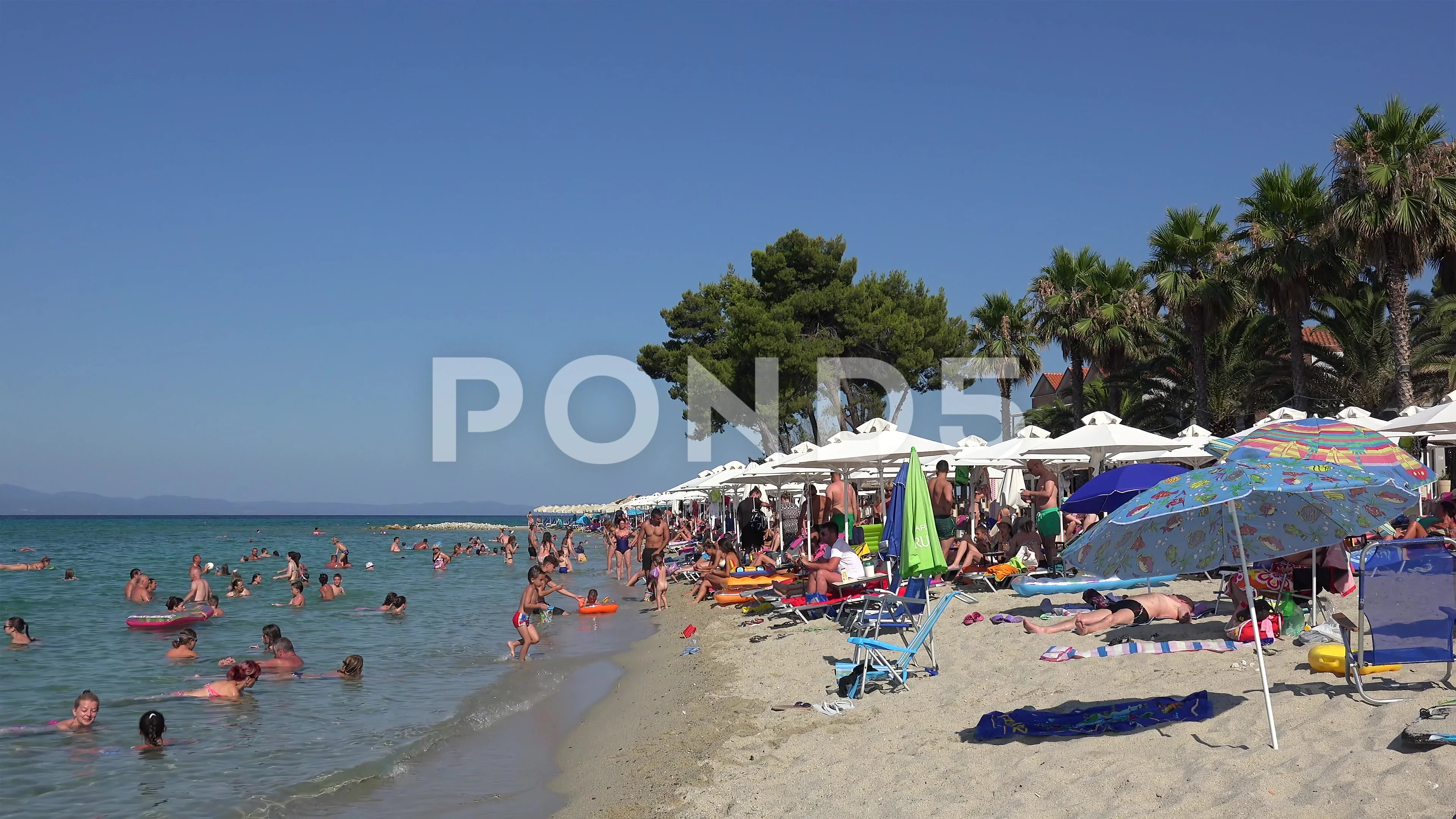 Crowd Of Tourists On The Pefkohori Beach Kassandra Chalcidice