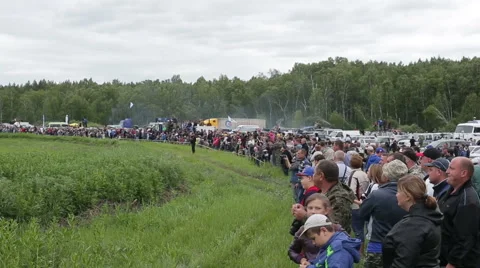 The crowd waiting for the start of the competition Stock Footage 65750780