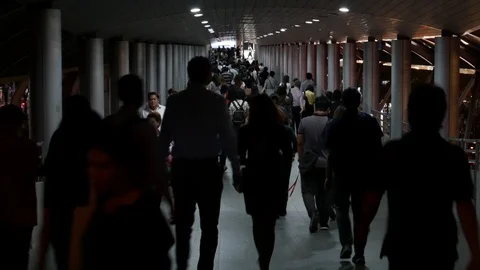Crowd walking in CBD Stock-Footage 106185651