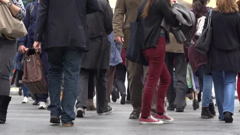 Crowd Walking 스톡 동영상 210600945