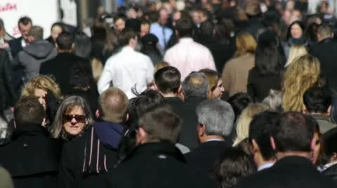 Crowd Walking people side walk street NY City 25P PAL morning commuters Vidéo 10796664