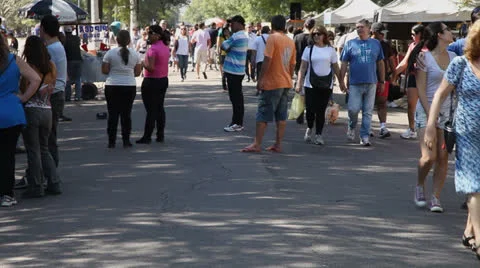 Crowd walking slowly at Porto Alegre's Flea Market (FleaMkt 44) Video stock 23755084
