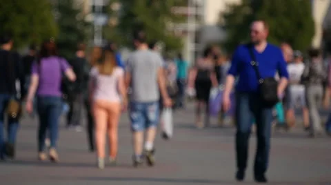 Crowd walking in a street. Video stock 49740456