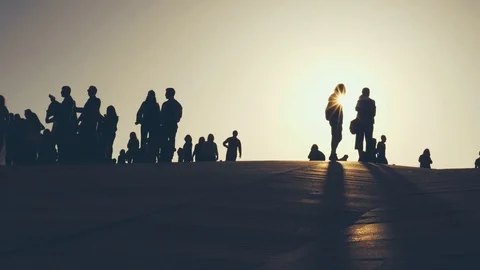 A Crowd Watching the Sunset at a Lisbon Viewpoint Video stock 126652308