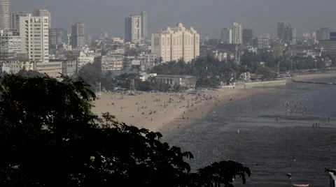 The crowded beach in Mumbai Stock Footage 69067395