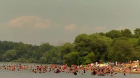 Crowded Beach Scene (HD) Stock Footage 11290004