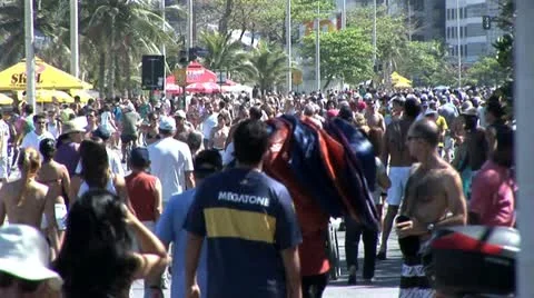 Crowded Beach Sidewalk In Rio De Janeiro, Brazil Video stock 19710181